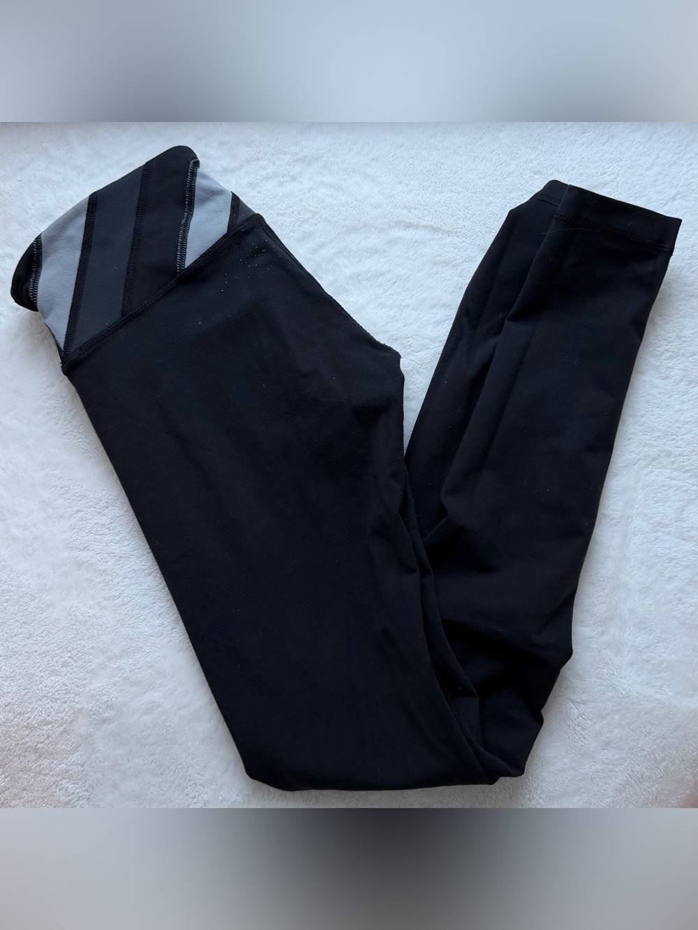 Black low waisted Leggings with Gray Stripe Waistband Lululemon